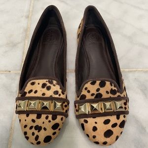 Tory Burch Leopard Calf Hair Asher Loafer / Flats